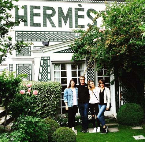 Day Trip To Hermés 